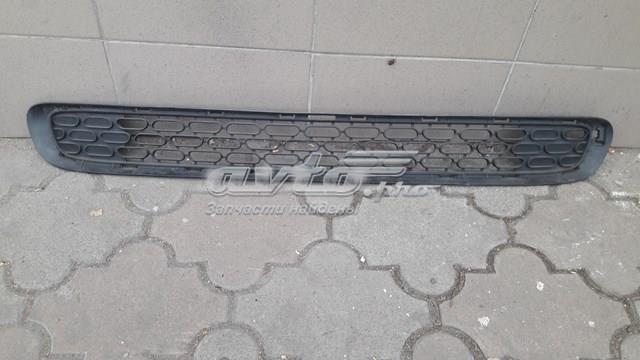 BMW 51117301563 Решетка бампера переднего центральная в наличии Ровно