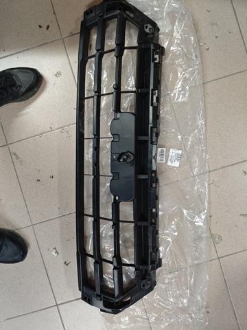 Кронштейн решетки радиатора 80A853692 VAG