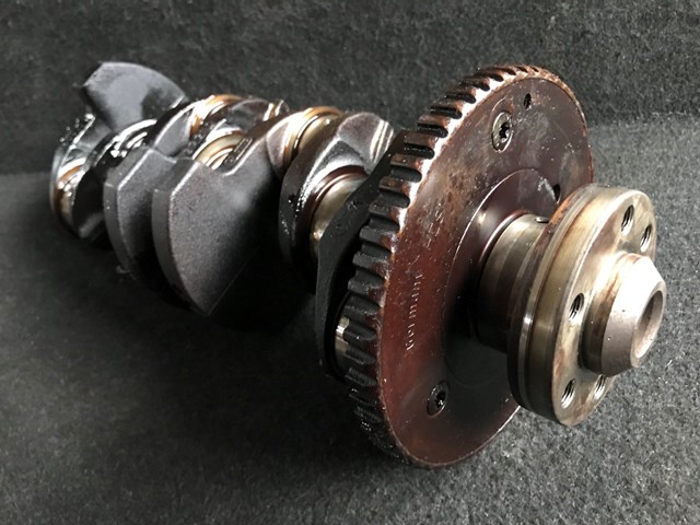 Коленчатый вал 06A105021A VAG