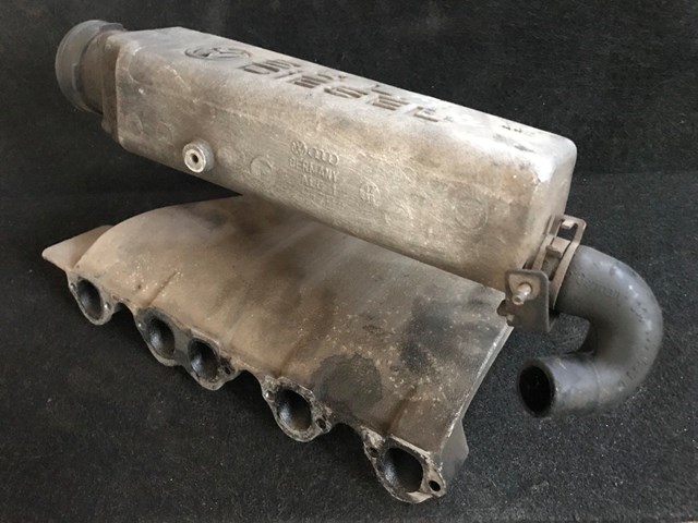 VAG 074129711B Впускной коллектор в наличии Кривой Рог