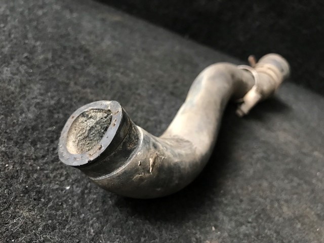 Шланг радиатора печки 1HM819371 VAG
