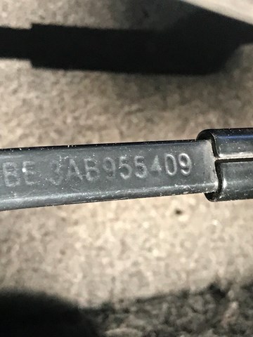 VAG 3AB955409 Поводок стеклоочистителя в наличии Харьков