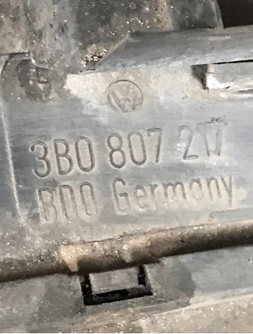 VAG 3B0807217 Передний бампер в наличии Павлоград