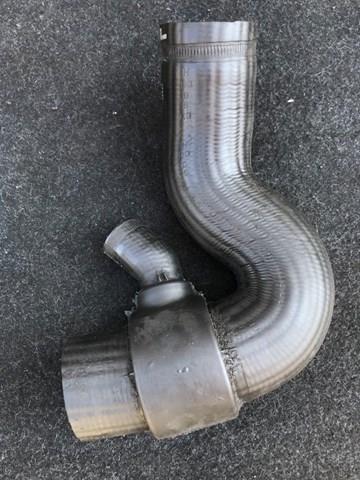 VAG 4B0145832B Патрубок воздушный, выход из турбины/компрессора (наддув) в наличии Сумы