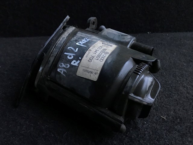 4D0941700 Фара противотуманная правая купить Николаев