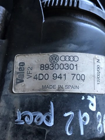 VAG 4D0941700 Фара противотуманная правая в наличии Кривой Рог