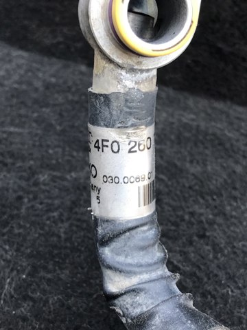 VAG 4F0260707AF Шланг кондиционера, от осушителя к компрессору в наличии Ровно