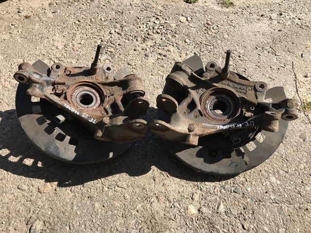 7L0505436B VAG Цапфа задняя правая купить в Чернигов