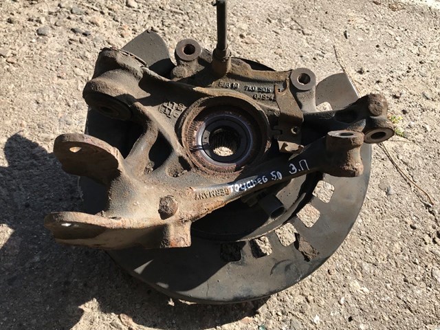 7L0505436B VAG Цапфа задняя правая купить в Тернополь