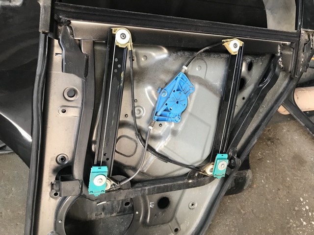 VAG 7L0839461D Механизм стеклоподъемника двери задней левой в наличии Киев