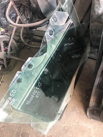 7L0845201F VAG Стекло двери передней левой купить в Каменское