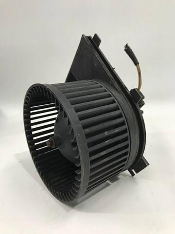 Мотор вентилятора печки (отопителя салона) 8D1819021B