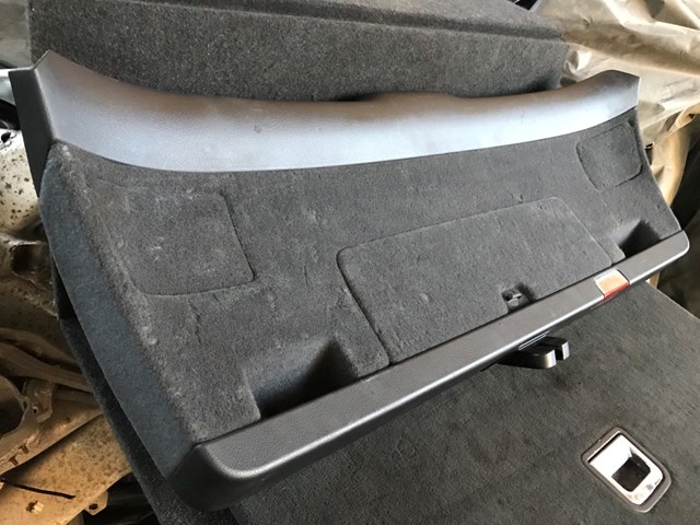 VAG 8E9867979B в наличии Украина