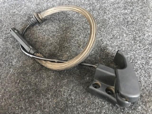 Трос капота (без ручки) 8P0823535B VAG