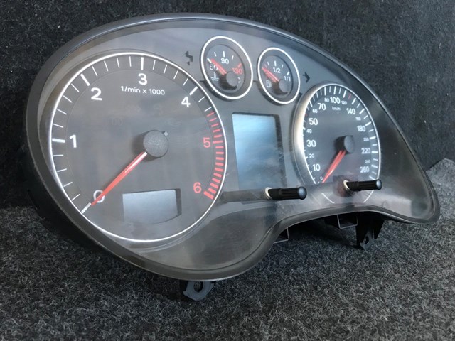 Щиток приборов 8P0920930Q VAG