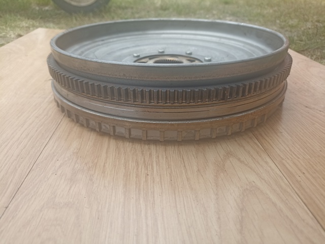 LUK 415106909 Маховик двигателя в наличии Кривой Рог