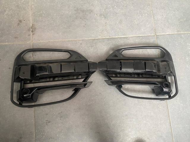  Решетка переднего бампера левая 51117420871 BMW