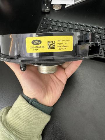 LAND ROVER JJ3218808BA в наличии Чернигов