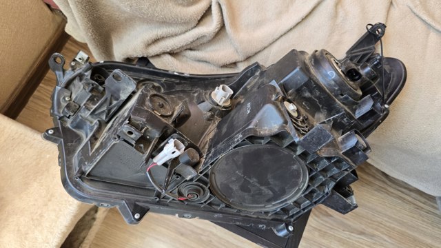 TOYOTA 8113042640 Правая фара в наличии Винница