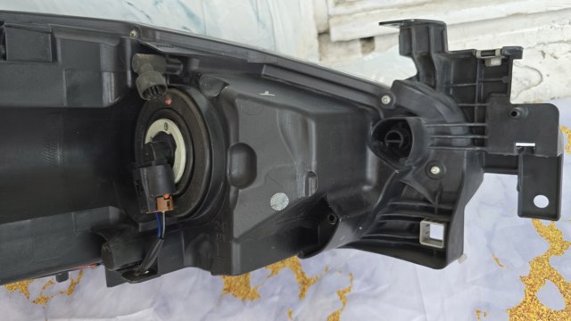 MAZDA GHR451040 Фара левая в наличии Ужгород