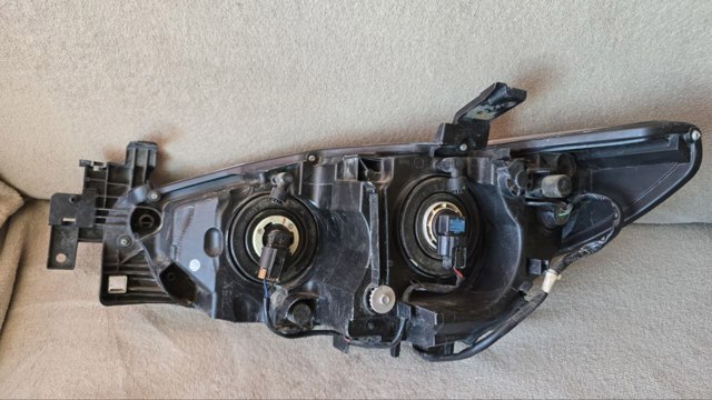 MAZDA GMP2510K0 Фара правая в наличии Запорожье