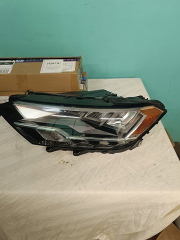 Фара левая 17A941035A VAG