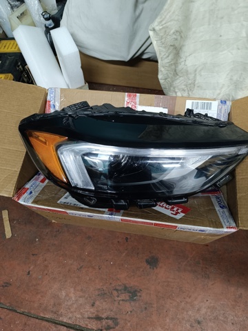 Фара комбинированная, передняя KT4B13W029CH FORD