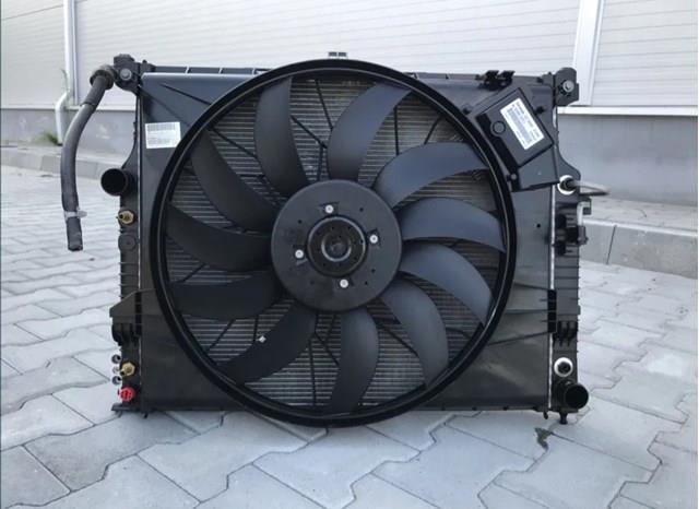 Диффузор радиатора охлаждения, в сборе с мотором и крыльчаткой A1645000093