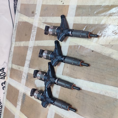 Форсунка впрыска топлива 16613AA030 DENSO