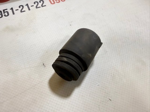 NISSAN 0165800941 Буфер (отбойник) капота в наличии Павлоград