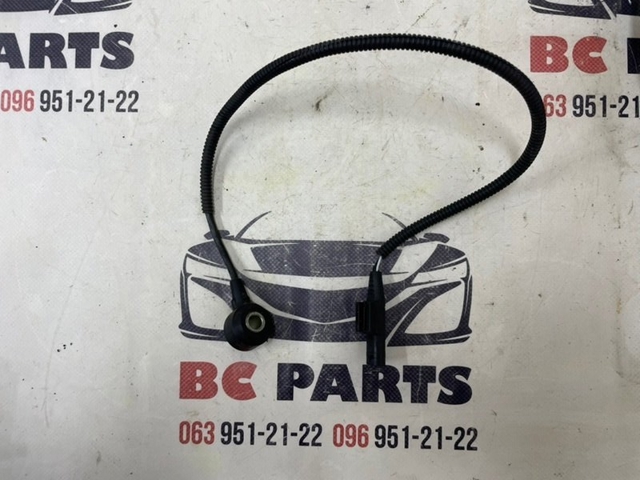 Датчик детонации 06E905377G VAG
