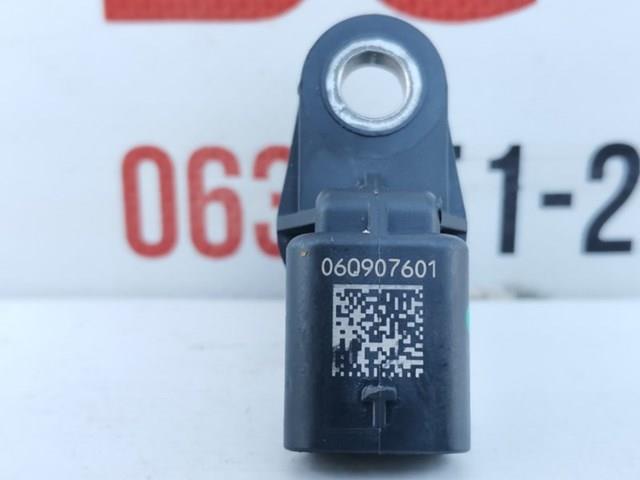 Датчик положения распредвала 06Q907601 VAG
