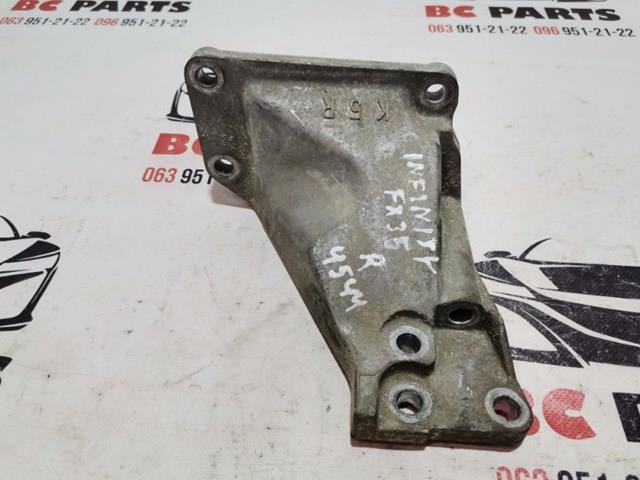 Кронштейн подушки (опоры) двигателя, правой 11232JK50A NISSAN