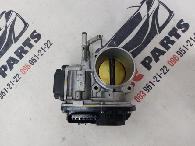 Дроссельная заслонка Honda Civic 10