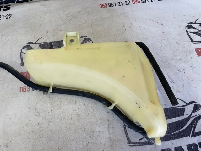  Расширительный бачок 164700P040 TOYOTA