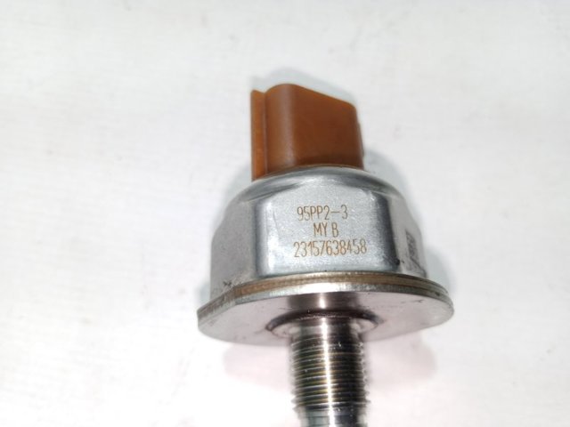 Регулятор давления в топливной рейке 166386RC0A NISSAN