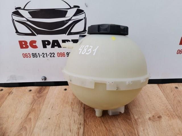 17137642158 BMW бачок системы охлаждения расширительный