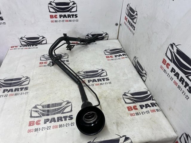 Заливная горловина топливного бака 172215RL0B NISSAN