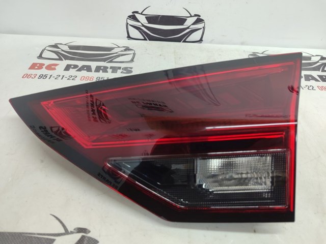 Фонарь задний внутренний правый 265506RR1A NISSAN