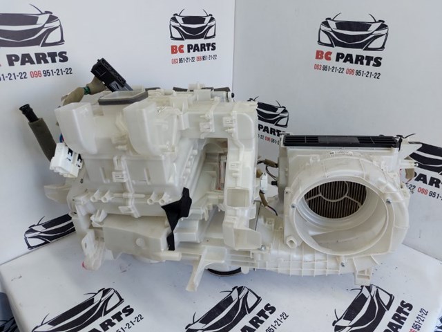 Корпус печки в сборе 271106RF1A NISSAN
