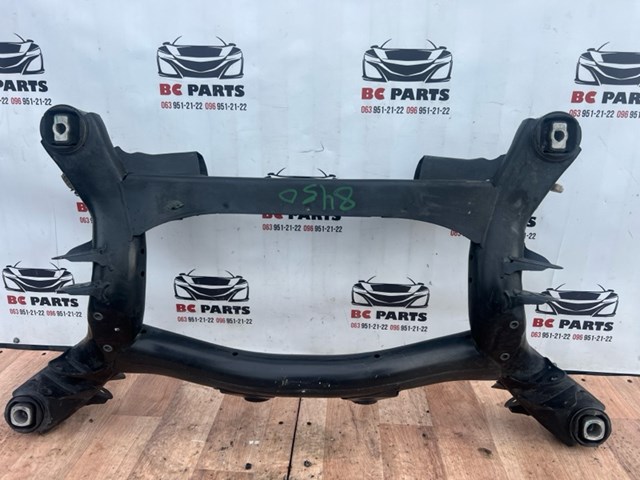 Поперечка задней подвески 33316851656 BMW