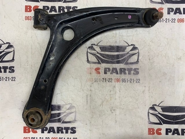 Рычаг передний нижний левый 4013A544 MITSUBISHI