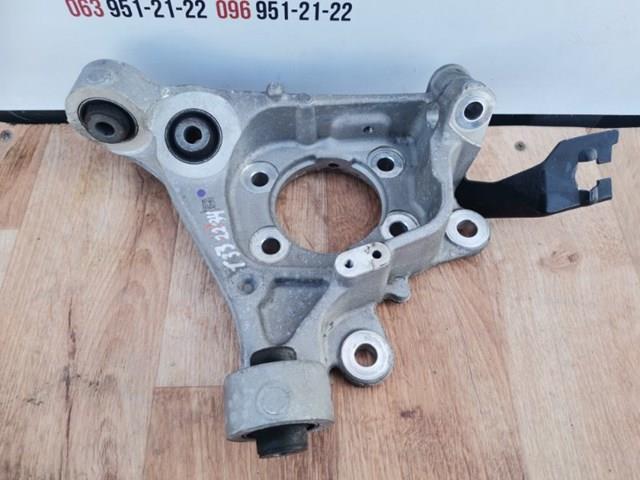 Кулак поворотный правый 430186RR1A NISSAN