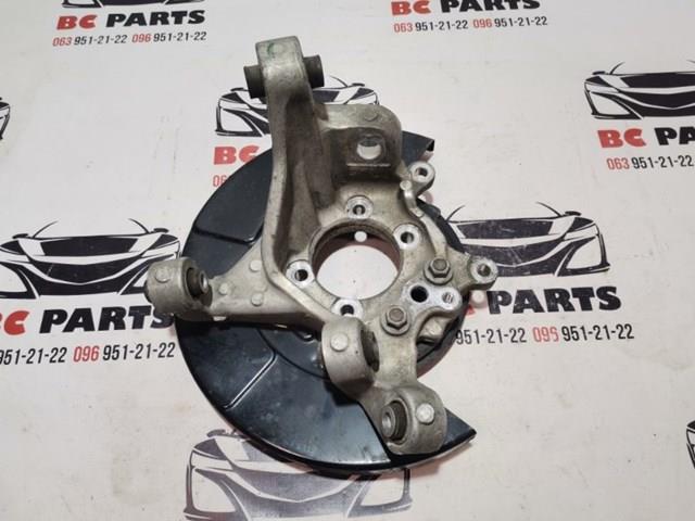 Цапфа поворотная левая 430195CA0A NISSAN