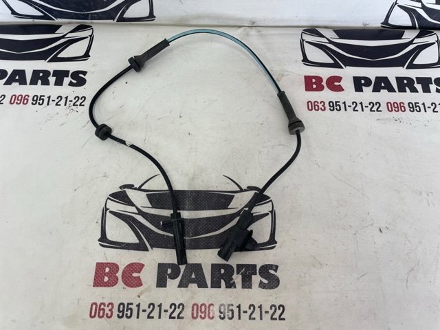 Датчик АБС (ABS) передний 479106RR0A NISSAN