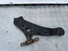 Нижний правый рычаг передней подвески 480680T011 TOYOTA