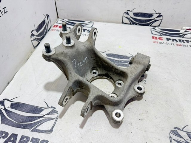 Кулак поворотный левый 52710D3100 HYUNDAI