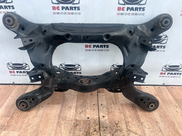 Крабобалка задней подвески 554005CA0A NISSAN