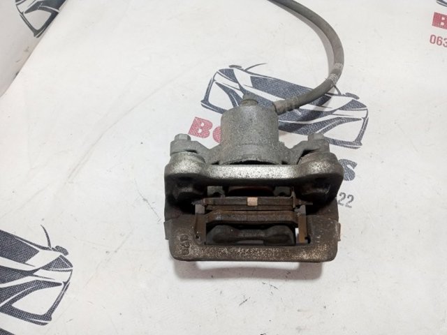 Тормозной суппорт правый задний 58230D3000 HYUNDAI