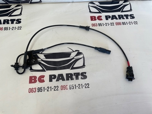 Передний правый датчик АБС 58940CV000 HYUNDAI